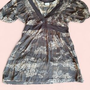 Daytrip Gray Silver Puff Sleeve Ruffled Blouse